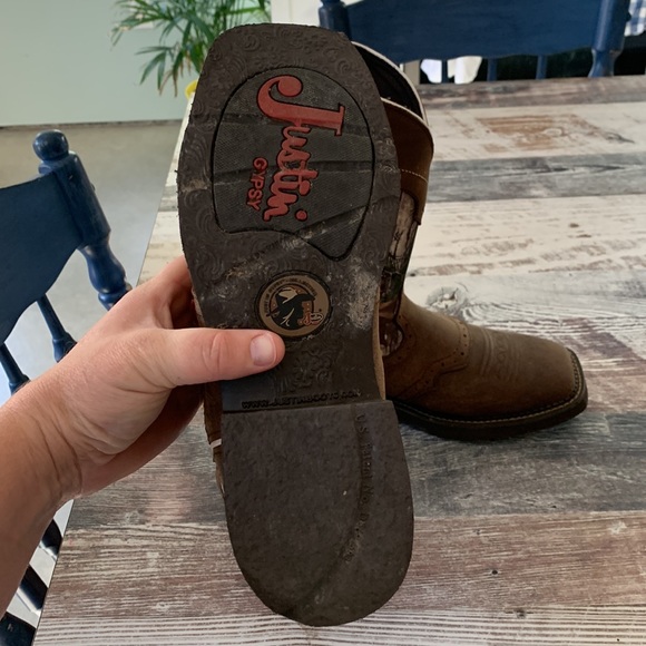 Justin Gypsy Square Toed Cowboy Boots - Picture 3 of 5